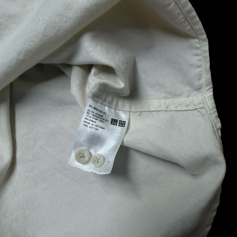 Uniqlo Men's Oxford Long-Sleeve Button-Down Shirt Cream - Picture 3 of 8